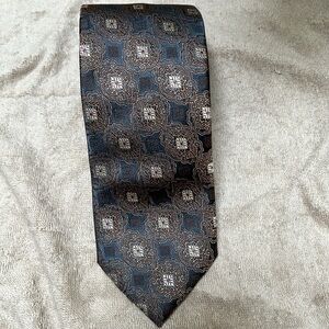 CANALI, 100% silk tie, 60” long.